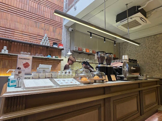 รับออกแบบและตกแต่งร้านกาแฟ